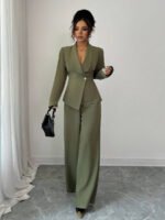 ⁦بدلة نسائية أنيقة من قطعتين⁩ - الصورة ⁦7⁩