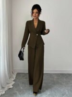 ⁦بدلة نسائية أنيقة من قطعتين⁩ - الصورة ⁦47⁩