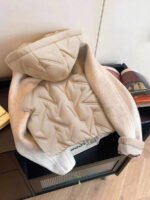 ⁦جاكيت جلد أنيق⁩ - الصورة ⁦3⁩