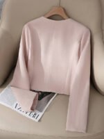 ⁦معطف نسائي كلاسيك بجيوب⁩ - الصورة ⁦17⁩