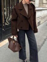 ⁦معطف قصير بأكتاف واسعة⁩ - الصورة ⁦3⁩