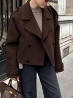 ⁦معطف قصير بأكتاف واسعة⁩ - الصورة ⁦7⁩