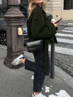 ⁦معطف قصير بأكتاف واسعة⁩ - الصورة ⁦21⁩