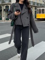 ⁦معطف قصير بأكتاف واسعة⁩ - الصورة ⁦24⁩