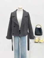 ⁦معطف قصير بأكتاف واسعة⁩ - الصورة ⁦28⁩