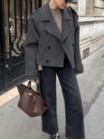 ⁦معطف قصير بأكتاف واسعة⁩ - الصورة ⁦30⁩