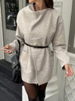 ⁦معطف صوفي بسيط مع ياقة وجيوب⁩ - الصورة ⁦2⁩