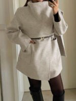 ⁦معطف صوفي بسيط مع ياقة وجيوب⁩ - الصورة ⁦3⁩