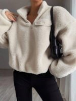 ⁦بلوزة نسائية شتوية Over size⁩ - الصورة ⁦2⁩