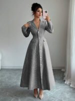 ⁦فستان طويل رسمي بياقة وأكمام طويلة⁩ - الصورة ⁦12⁩