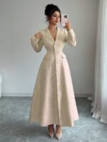 ⁦فستان طويل رسمي بياقة وأكمام طويلة⁩ - الصورة ⁦28⁩