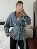 ⁦جاكيت جينز قصير كاجوال مزين بحزام⁩ - الصورة ⁦6⁩