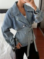 ⁦جاكيت جينز قصير كاجوال مزين بحزام⁩ - الصورة ⁦7⁩
