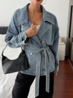 ⁦جاكيت جينز قصير كاجوال مزين بحزام⁩ - الصورة ⁦8⁩