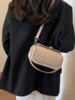 ⁦حقيبة نسائية انيقة بألوان موحدة⁩ - الصورة ⁦52⁩