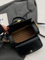 ⁦حقيبة نسائية انيقة بألوان موحدة⁩ - الصورة ⁦54⁩