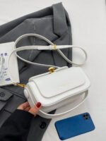 ⁦حقيبة نسائية انيقة بألوان موحدة⁩ - الصورة ⁦61⁩