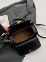 ⁦حقيبة نسائية انيقة بألوان موحدة⁩ - الصورة ⁦76⁩