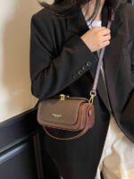 ⁦حقيبة نسائية انيقة بألوان موحدة⁩ - الصورة ⁦82⁩