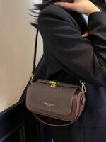 ⁦حقيبة نسائية انيقة بألوان موحدة⁩ - الصورة ⁦83⁩