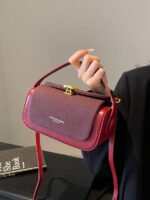 ⁦حقيبة نسائية انيقة بألوان موحدة⁩ - الصورة ⁦88⁩