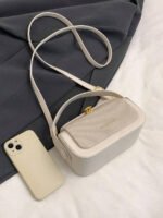 ⁦حقيبة نسائية انيقة بألوان موحدة⁩ - الصورة ⁦101⁩