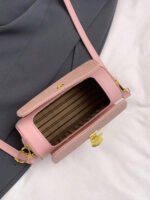 ⁦حقيبة نسائية انيقة بألوان موحدة⁩ - الصورة ⁦116⁩