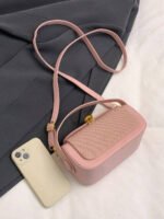 ⁦حقيبة نسائية انيقة بألوان موحدة⁩ - الصورة ⁦117⁩