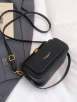 ⁦حقيبة نسائية انيقة بألوان موحدة⁩ - الصورة ⁦124⁩