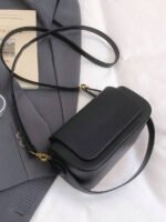 ⁦حقيبة نسائية انيقة بألوان موحدة⁩ - الصورة ⁦126⁩