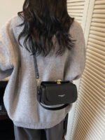 ⁦حقيبة نسائية انيقة بألوان موحدة⁩ - الصورة ⁦149⁩