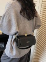 ⁦حقيبة نسائية انيقة بألوان موحدة⁩ - الصورة ⁦150⁩