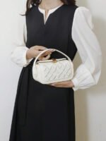 ⁦حقيبة نسائية انيقة بألوان موحدة⁩ - الصورة ⁦173⁩