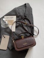 ⁦حقيبة نسائية انيقة بألوان موحدة⁩ - الصورة ⁦186⁩