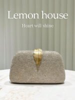 ⁦حقيبة سوارية مزينة باللون الذهبي⁩ - الصورة ⁦22⁩