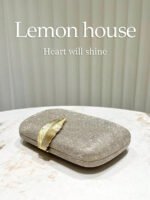 ⁦حقيبة سوارية مزينة باللون الذهبي⁩ - الصورة ⁦27⁩