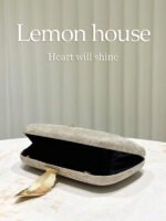 ⁦حقيبة سوارية مزينة باللون الذهبي⁩ - الصورة ⁦28⁩