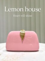 ⁦حقيبة سوارية مزينة باللون الذهبي⁩ - الصورة ⁦36⁩