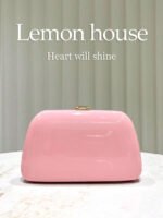 ⁦حقيبة سوارية مزينة باللون الذهبي⁩ - الصورة ⁦40⁩