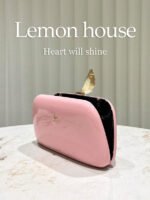 ⁦حقيبة سوارية مزينة باللون الذهبي⁩ - الصورة ⁦42⁩