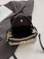 ⁦حقيبة يد صغيرة بتصميم حزام⁩ - الصورة ⁦11⁩