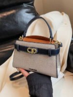 ⁦حقيبة يد صغيرة بتصميم حزام⁩ - الصورة ⁦13⁩