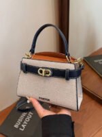 ⁦حقيبة يد صغيرة بتصميم حزام⁩ - الصورة ⁦14⁩