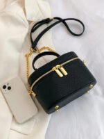 ⁦حقيبة كتف نسائية جلد اصطناعي سعة كبيرة⁩ - الصورة ⁦30⁩