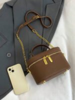 ⁦حقيبة كتف نسائية جلد اصطناعي سعة كبيرة⁩ - الصورة ⁦42⁩