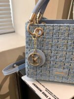 ⁦حقيبة يد سعة كبيرة ذات تفاصيل رقيقة⁩ - الصورة ⁦53⁩