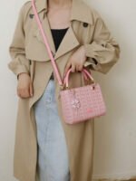 ⁦حقيبة يد سعة كبيرة ذات تفاصيل رقيقة⁩ - الصورة ⁦87⁩