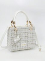 ⁦حقيبة يد سعة كبيرة ذات تفاصيل رقيقة⁩ - الصورة ⁦100⁩