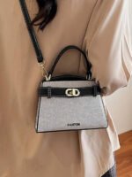 ⁦حقيبة يد صغيرة كلاسيك⁩ - الصورة ⁦15⁩