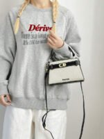 ⁦حقيبة يد صغيرة كلاسيك⁩ - الصورة ⁦32⁩